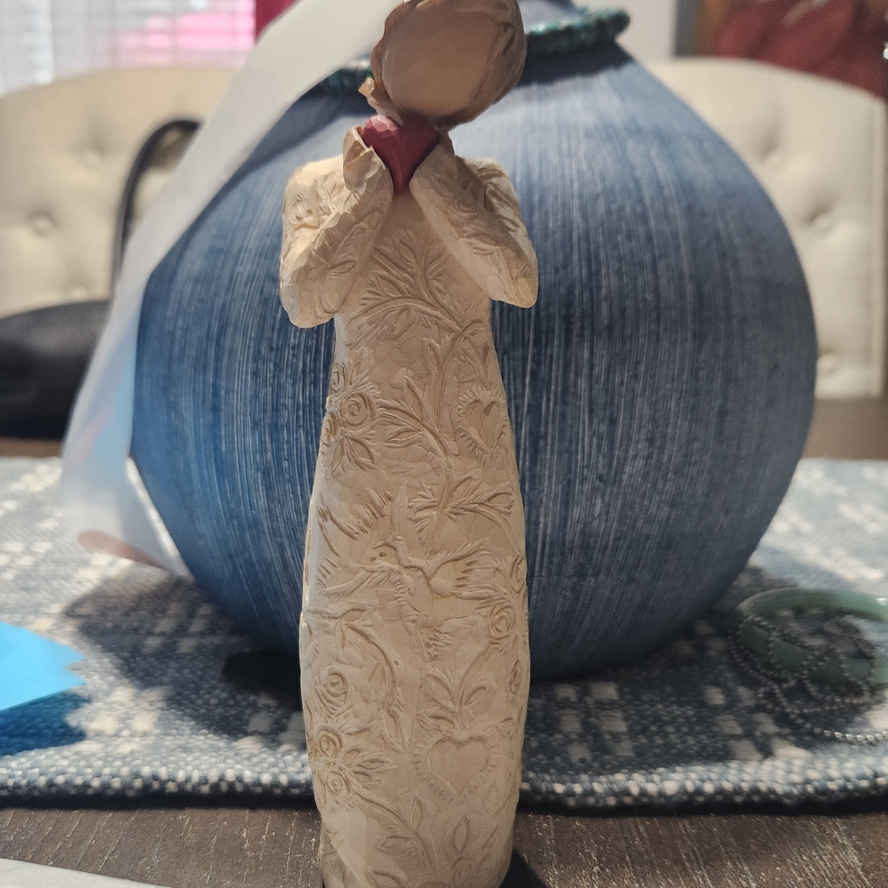Willow Tree I LOVE YOU Figurine with Cream and Red Accents 9.5